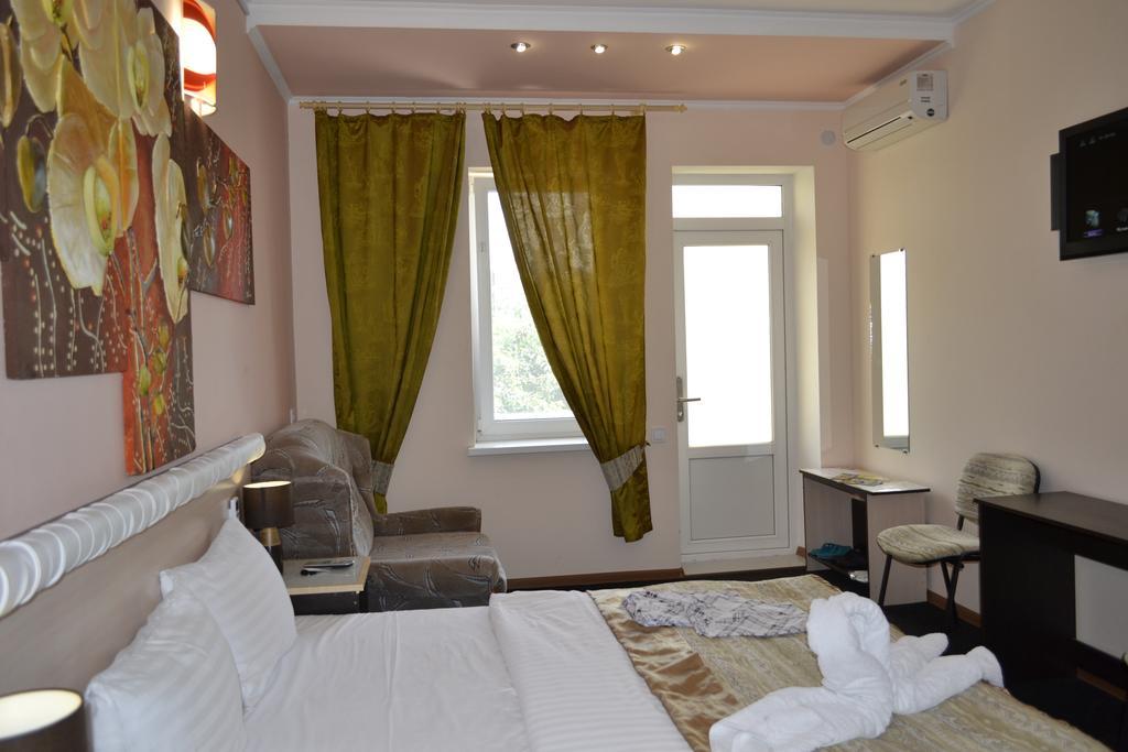 Shellman Apart Hotel Odessa Extérieur photo